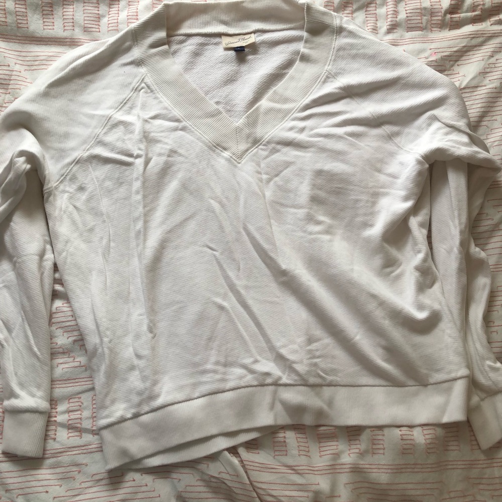 Universal Thread Cream V-Neck Sweater